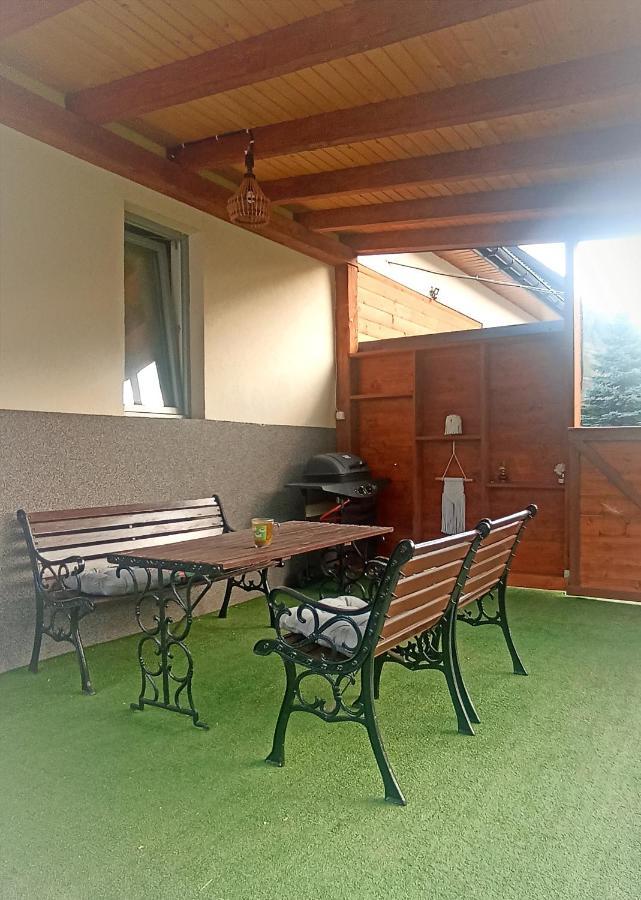 U Beaty, Niezalezne Mieszkania Do Wynajecia Ochotnica Gorna Exterior photo